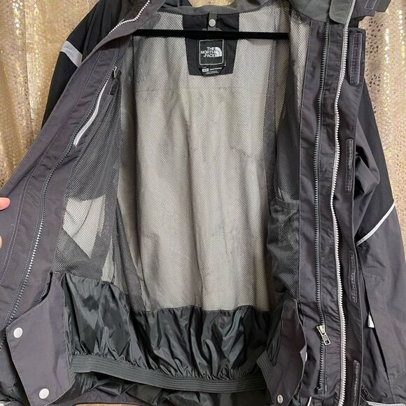 The North Face Mens Black Gray HyVent Winter Snow Rain Hooded Jacket Medium - Picture 6 of 13